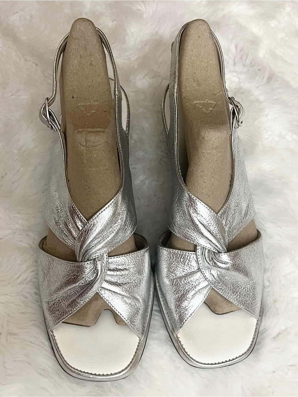 1960s Vintage Cobbies Silver Metallic Leather Slip-on Slingback Sandals w/ Heel